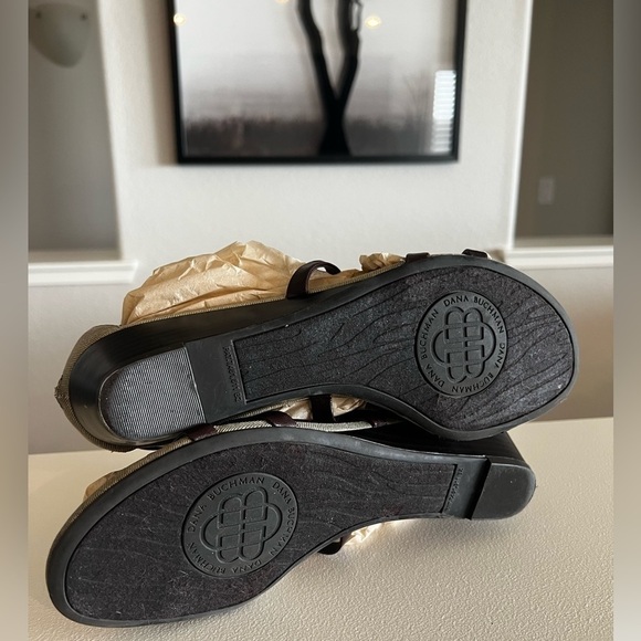 DANA Buchman Strappy Sandal - Size 8 - Picture 7 of 10